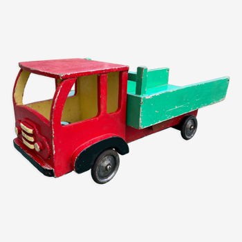 Camion benne basculante en bois art populaire