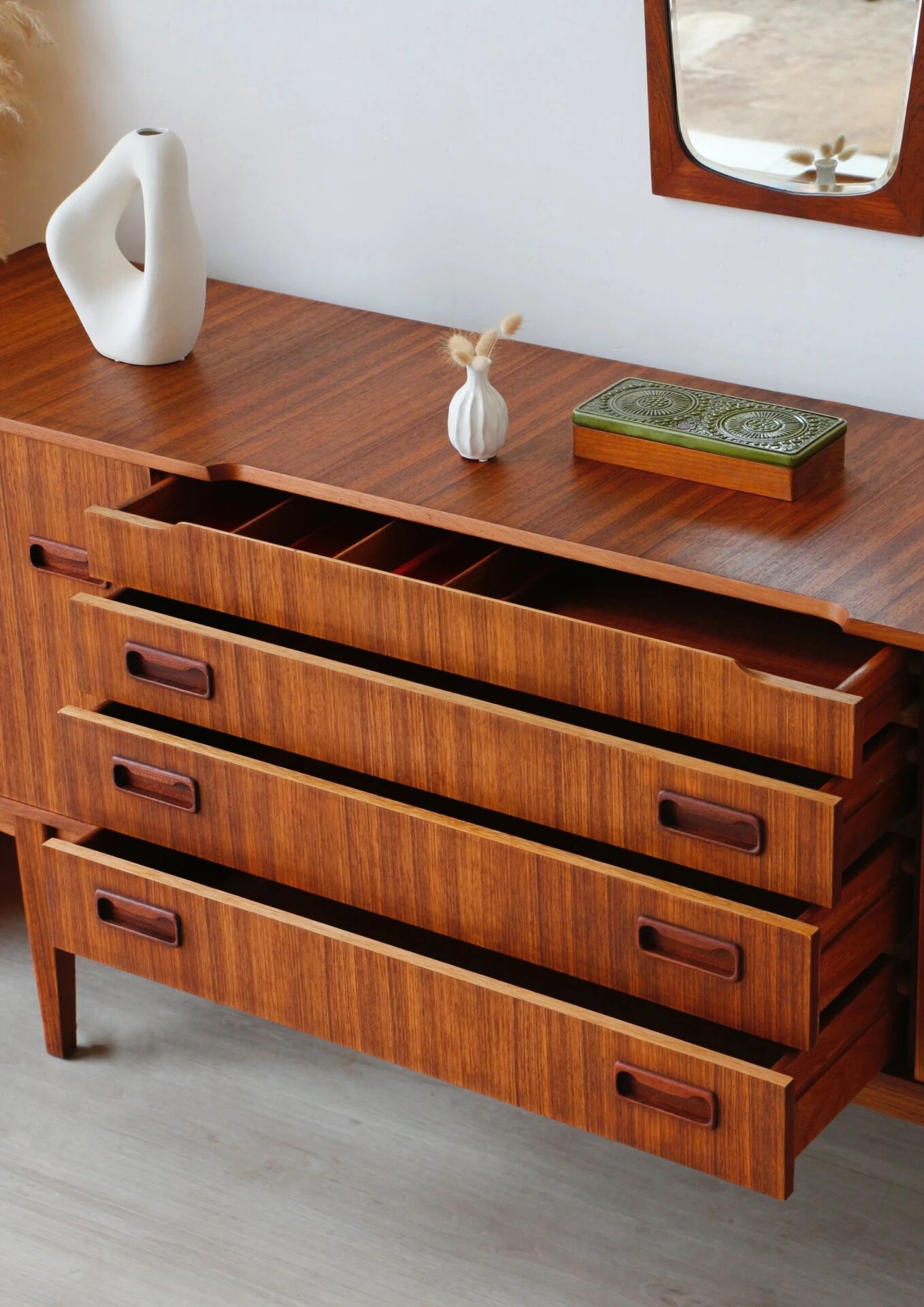Vintage teak enfilade Beautility | Restored 1960s design