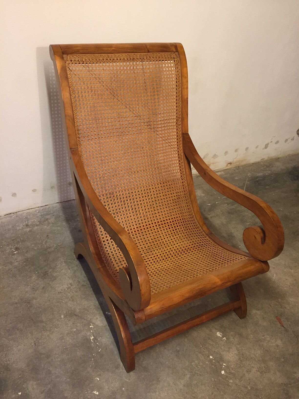 Fauteuil creole en bois de camphre