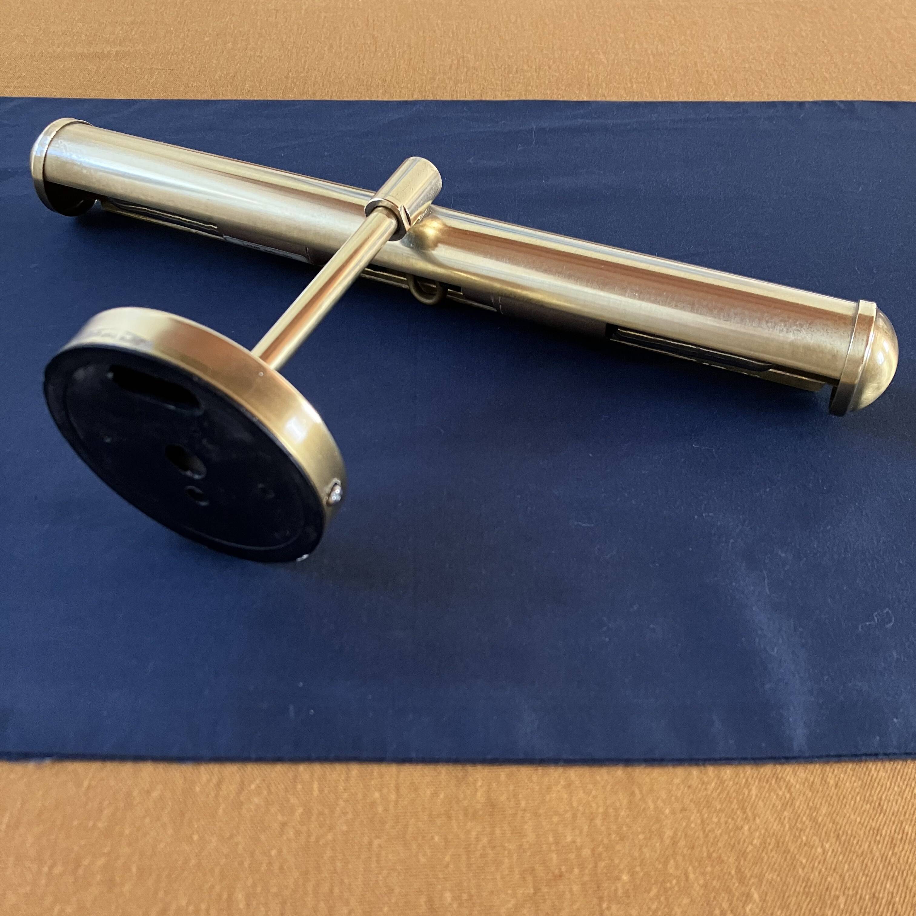 Brass picture wall light