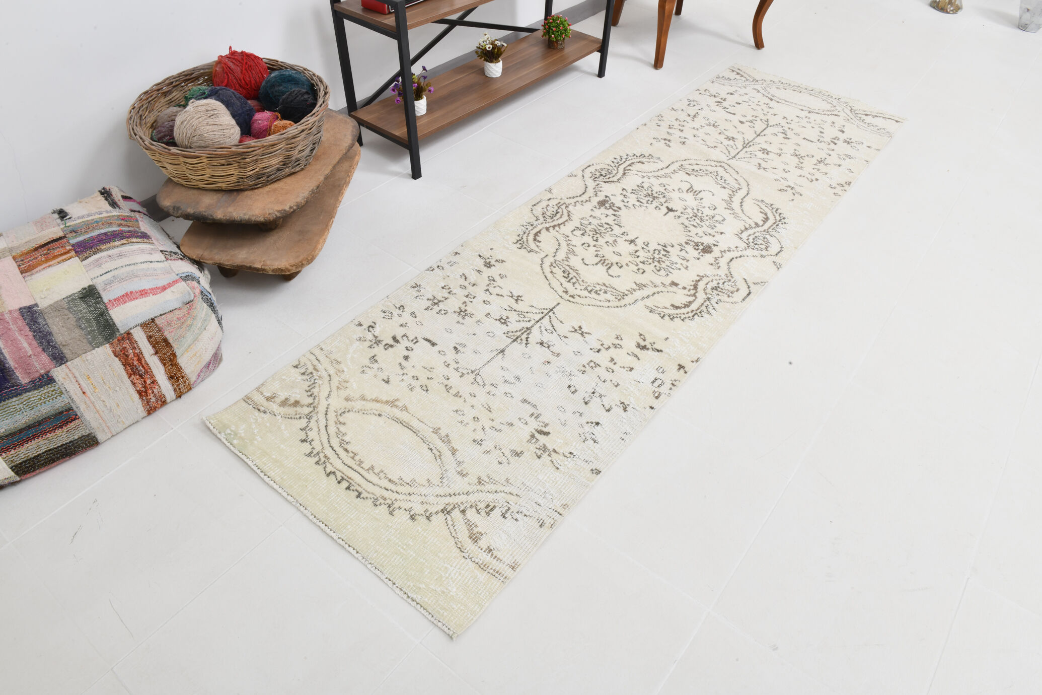 3x9 Oriental Classic Runner Rug, 82x283Cm