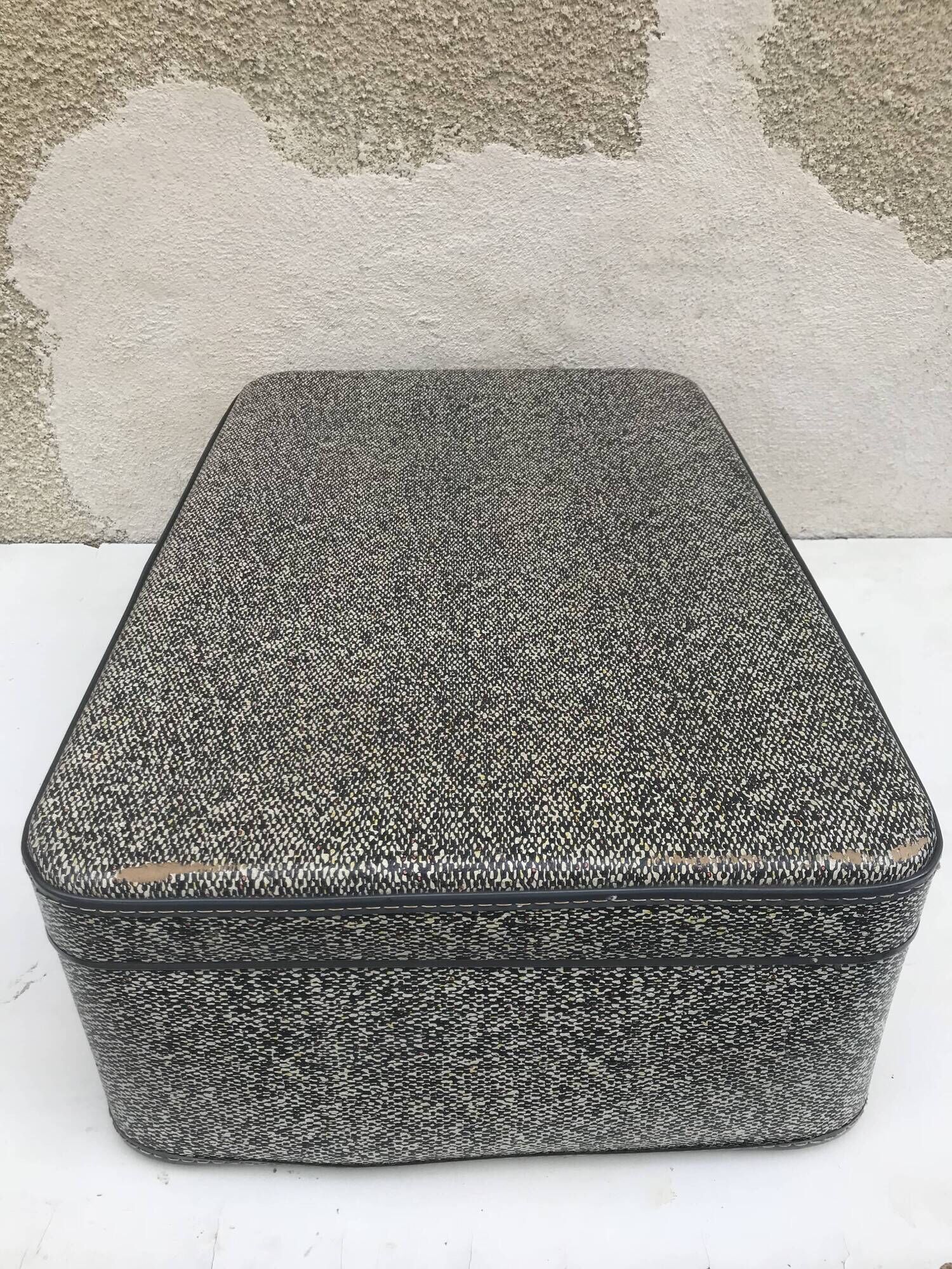 Old suitcase travel fibroc gray white trunk + vintage metal cove