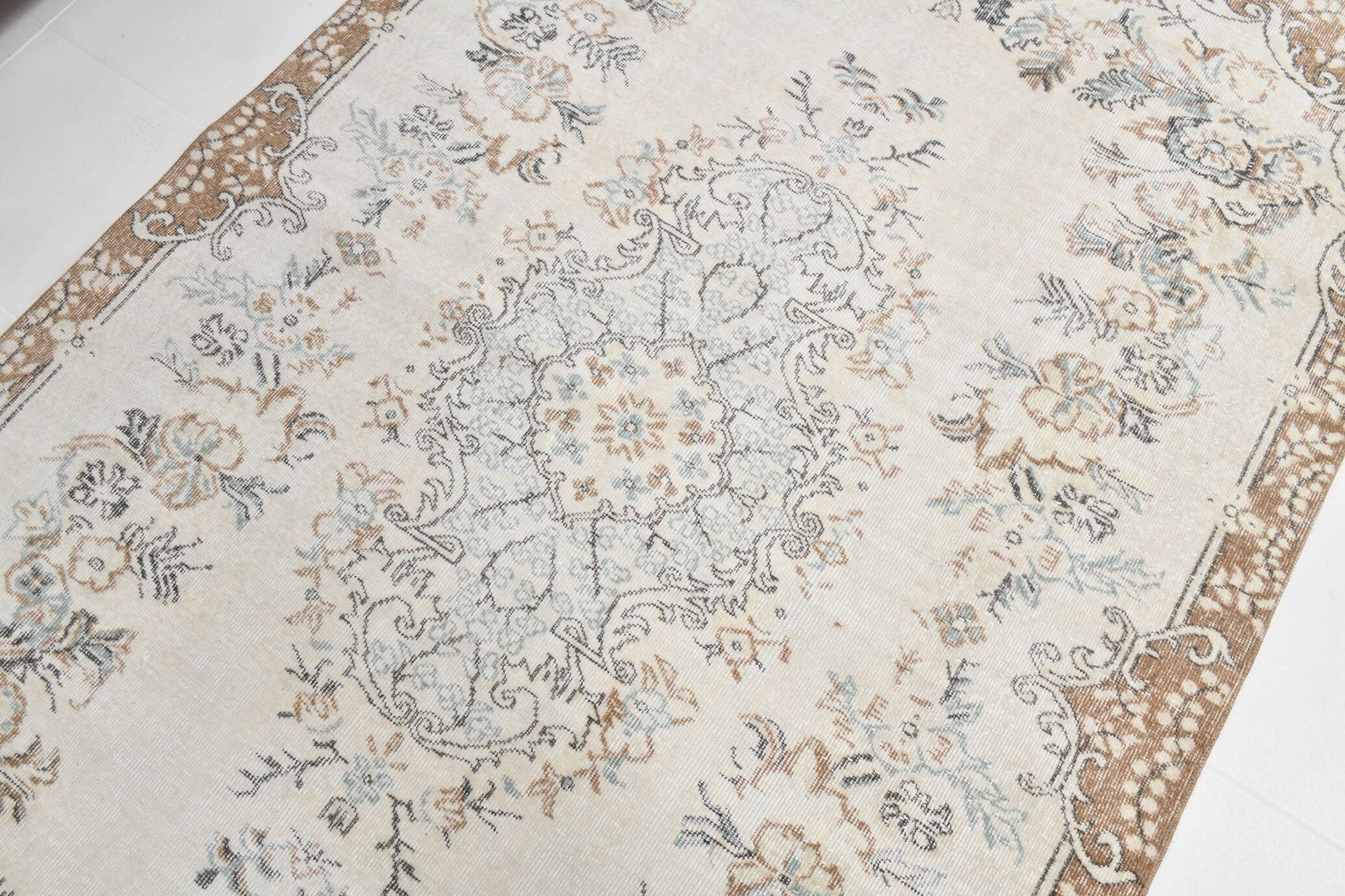 Beige & Brown Turkish Vintage Rug 166x272Cm SK 21860