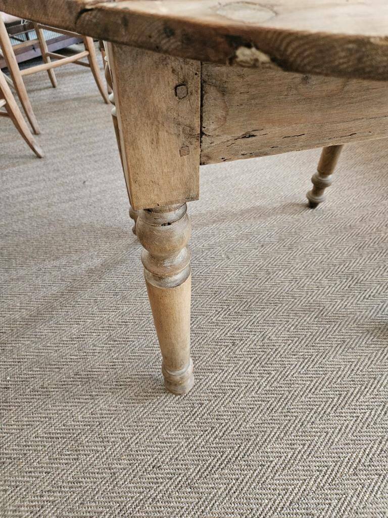 Country table and chairs