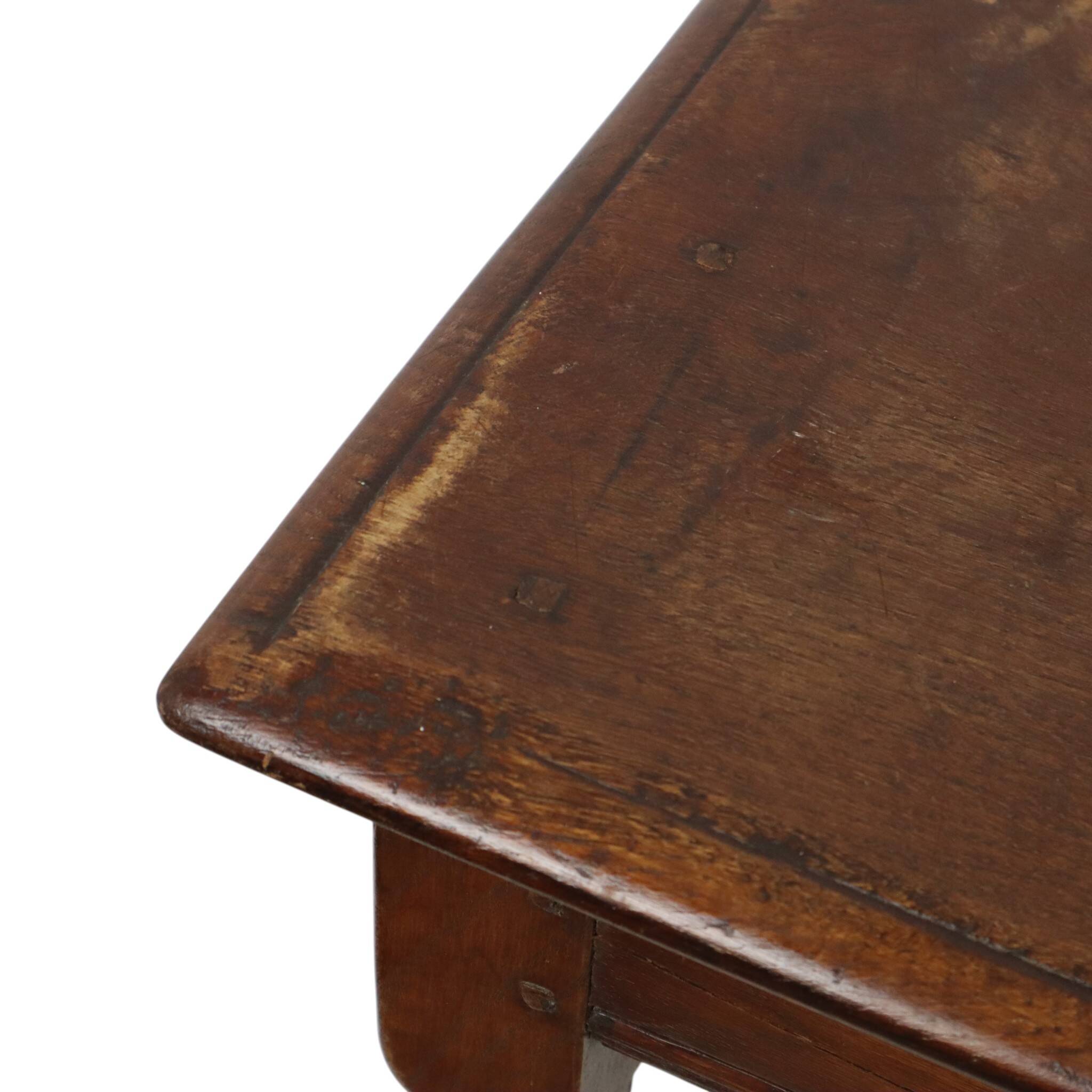 Tabouret en chêne massif anglais, 19e siècle