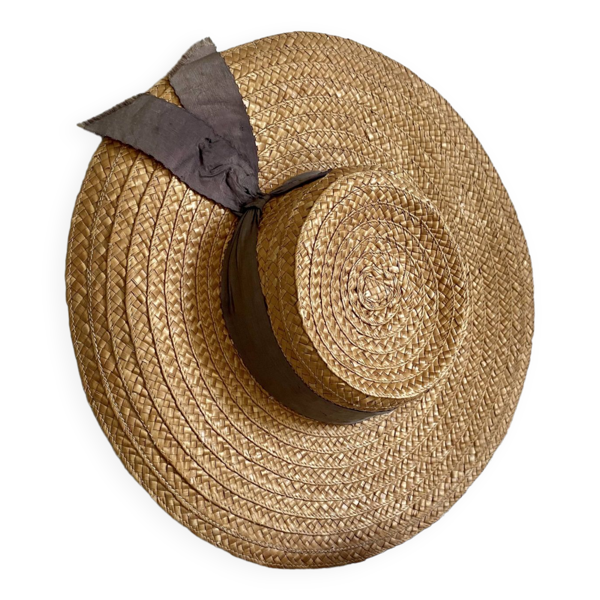 Old straw hat, 36 cm