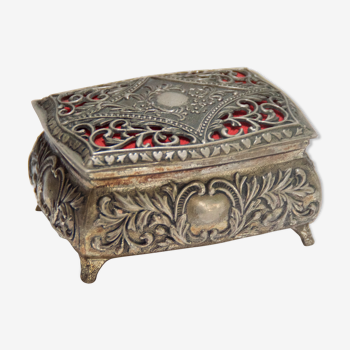 Metal jewelry box