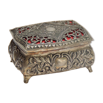 Metal jewelry box