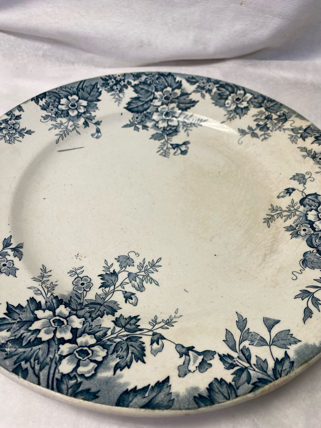 Old serving dish saint amand