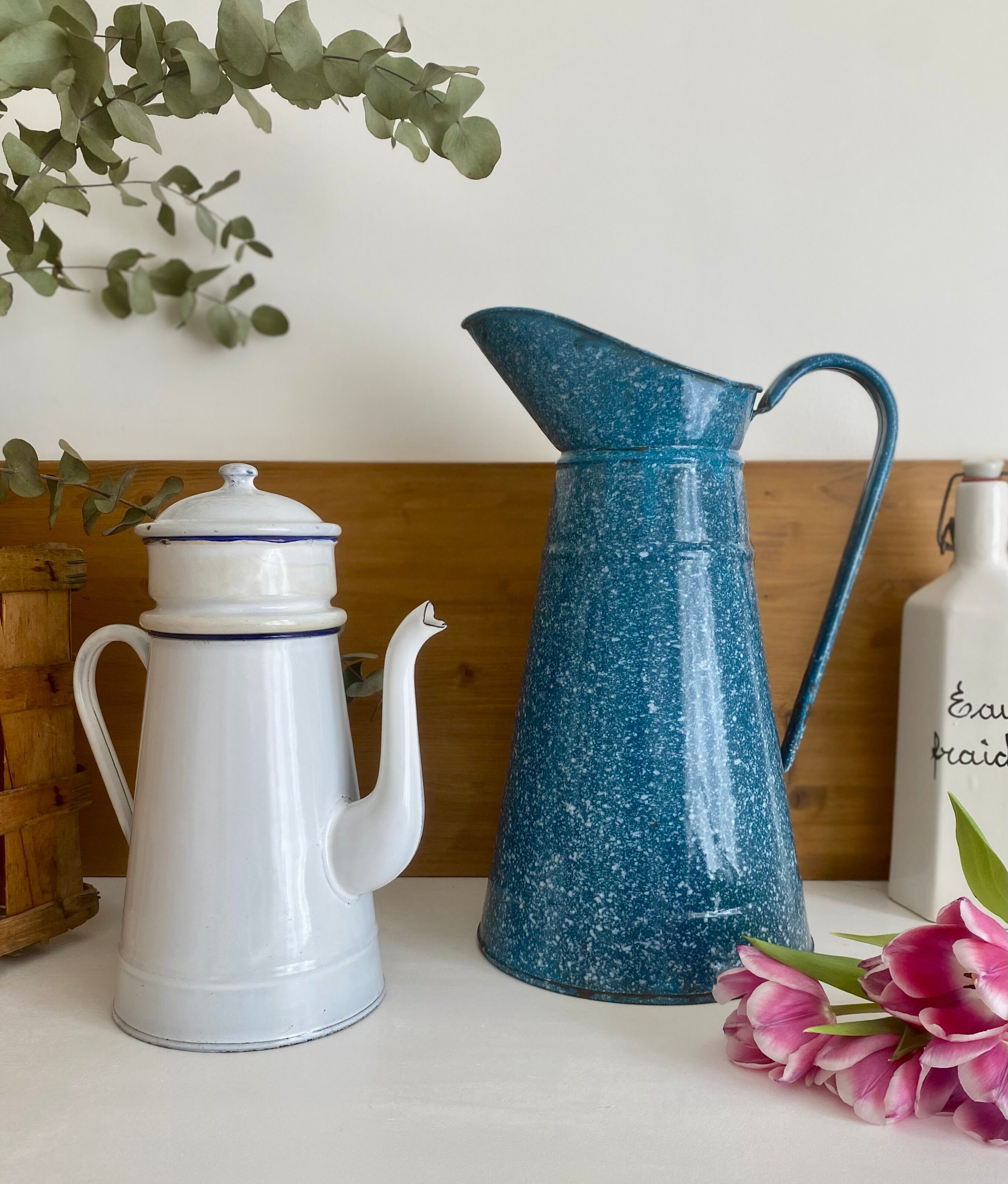 Enamelled sheet metal coffee maker