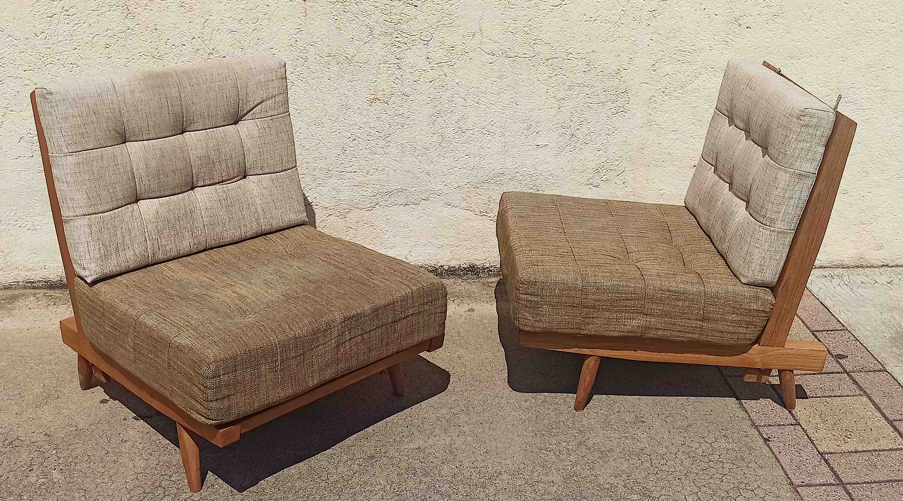 Pair of heaters 60s solid teak two-tone cushions
