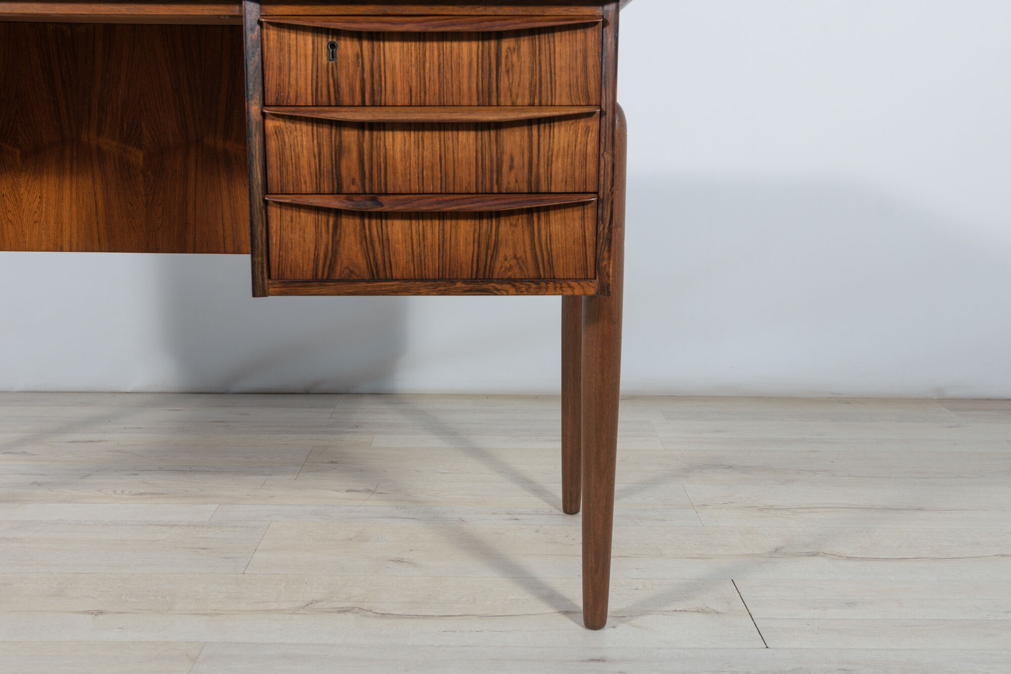 Mid-Century Freestanding Rosewood Desk, 1960s