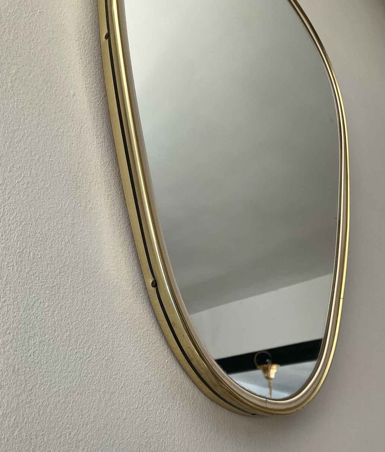 Miroir forme libre des années 60 21x47cm