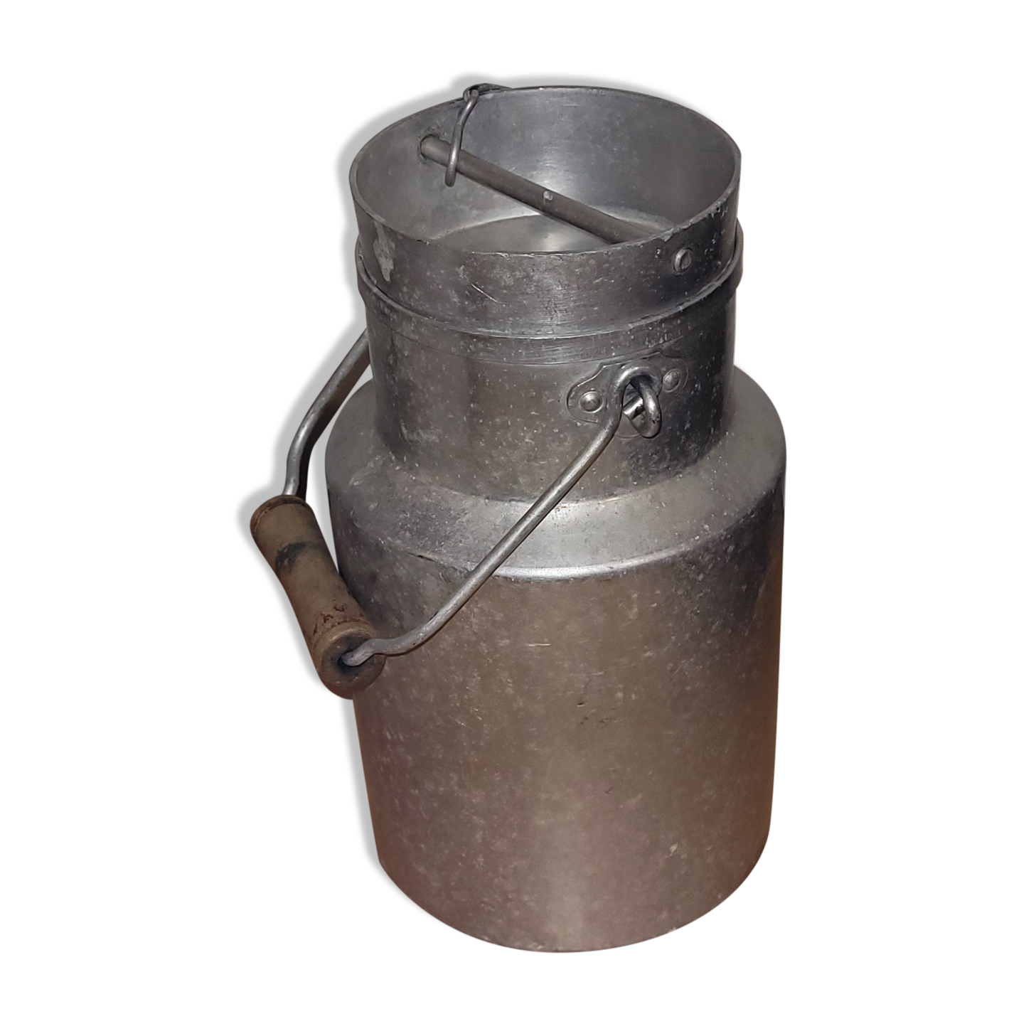 Pot à lait en aluminium