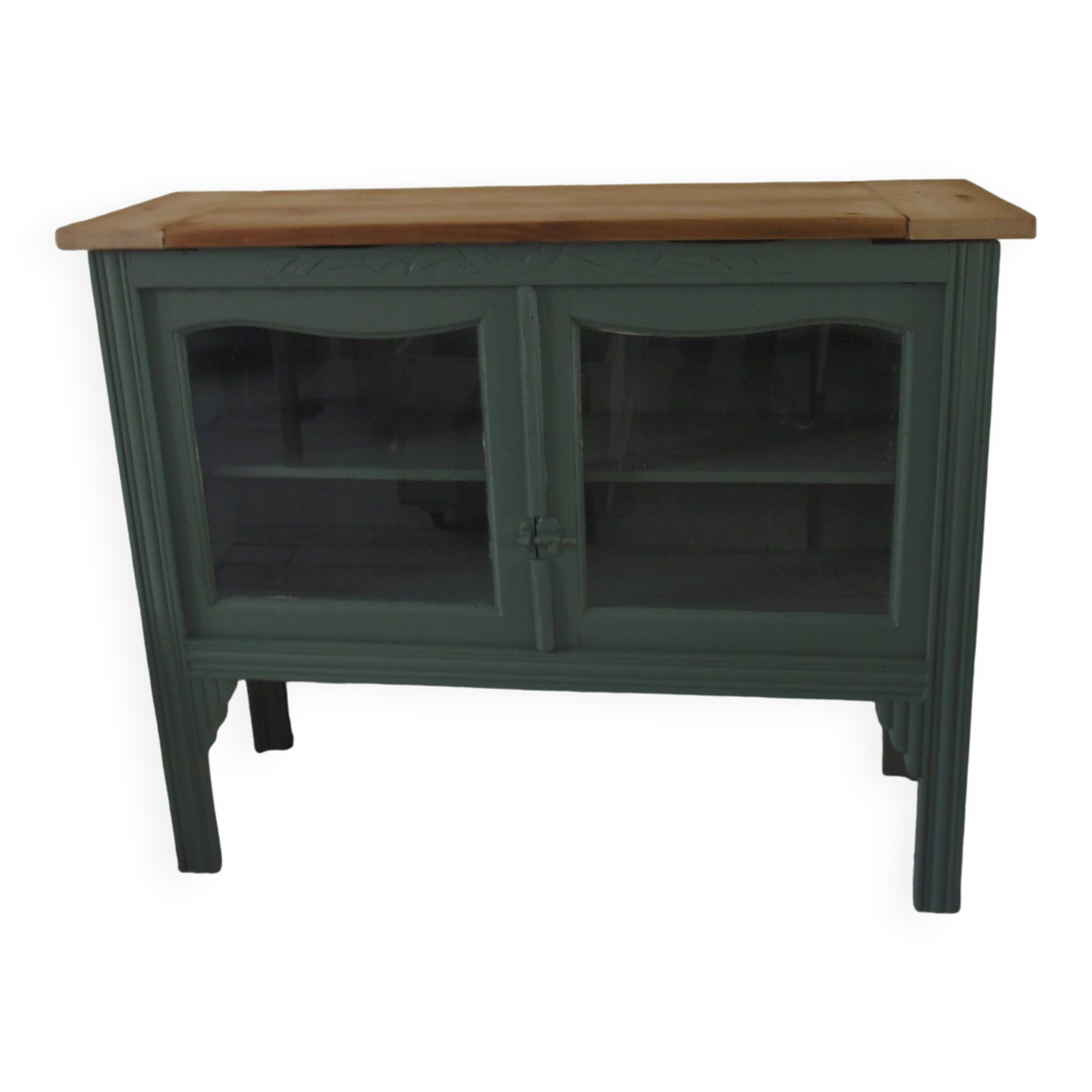 Console, sideboard, shallow display case sublimated in smoky green, wooden top.
