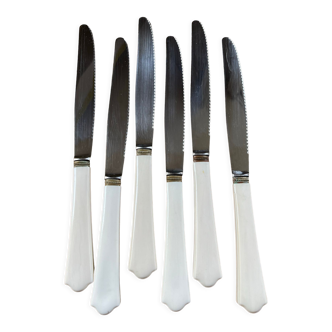 6 knives