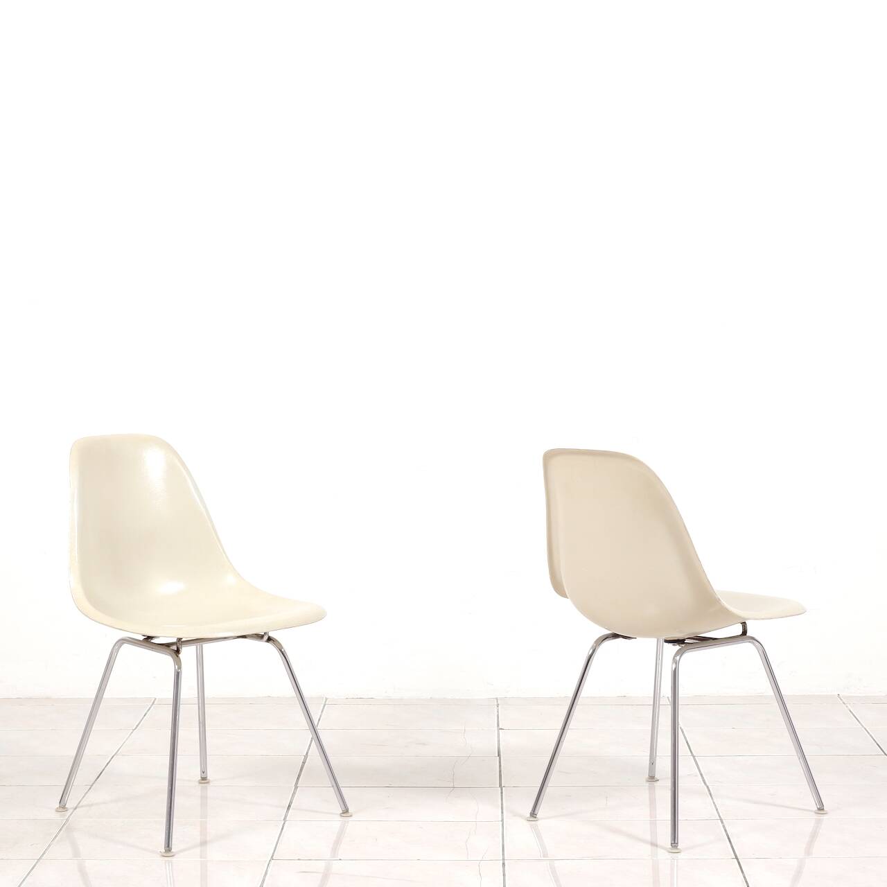 Ensemble de 4 chaises Eames en fibre de verre avec base en H pour Fehlbaum par Herman Miller