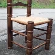 4 chaises brutalistes en bois tourné et paille
