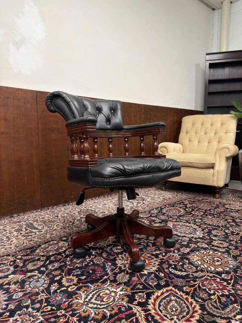 English Chesterfield Captain Chair Black