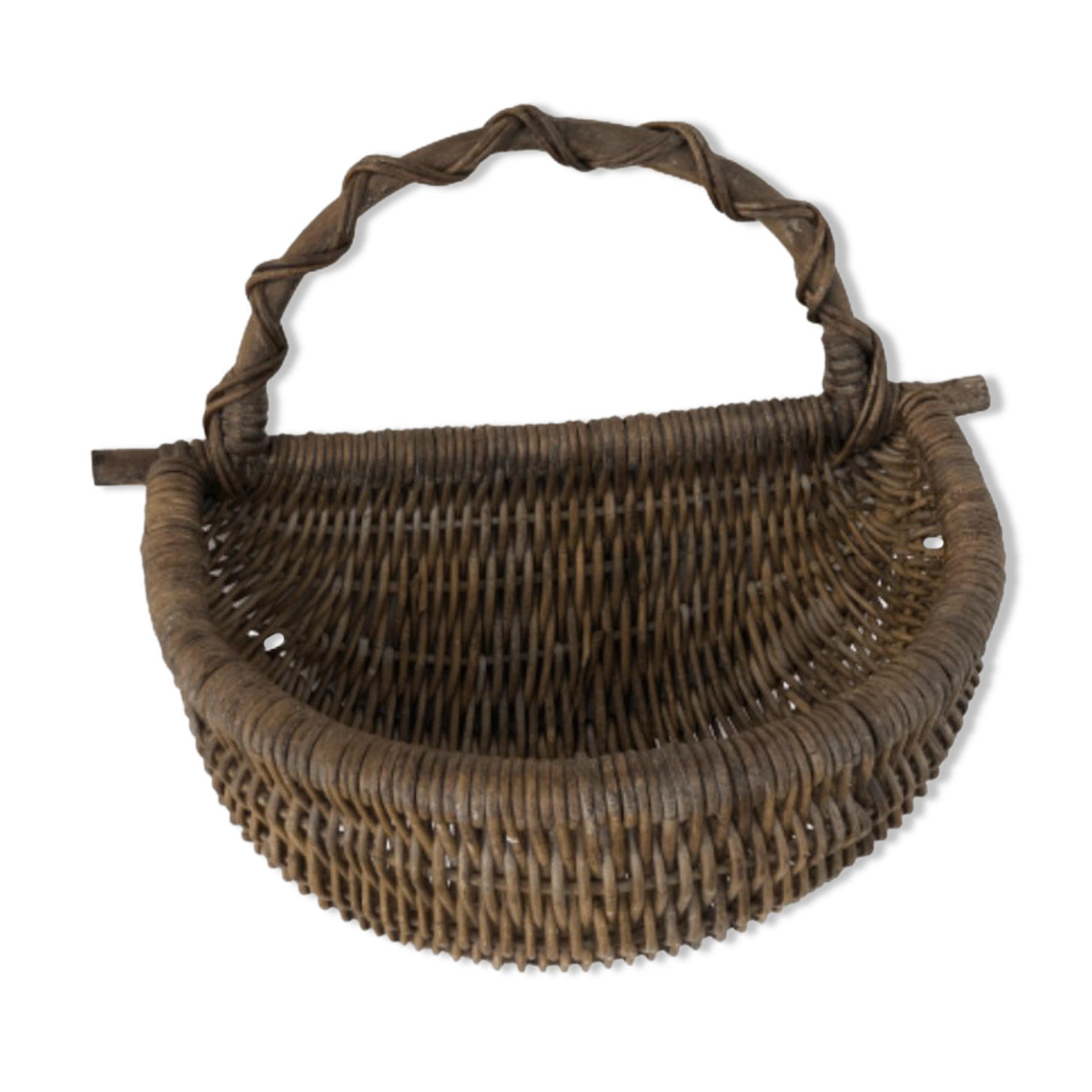 Half-moon wall basket in Wicker