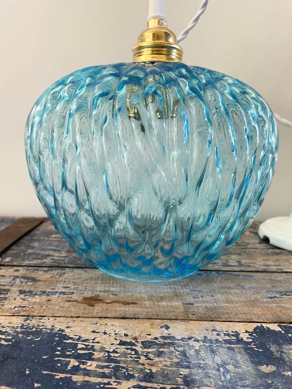 Vintage turquoise blue pendant lamp in electrified chiseled glass to nine