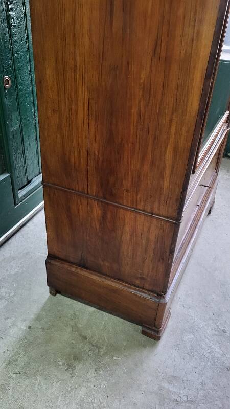 19th Century Walnut Library Display Cabinet with 1 Door