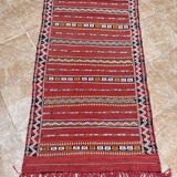 Tapis berbère marocain tissé à la main 100% laine biologique provenant
