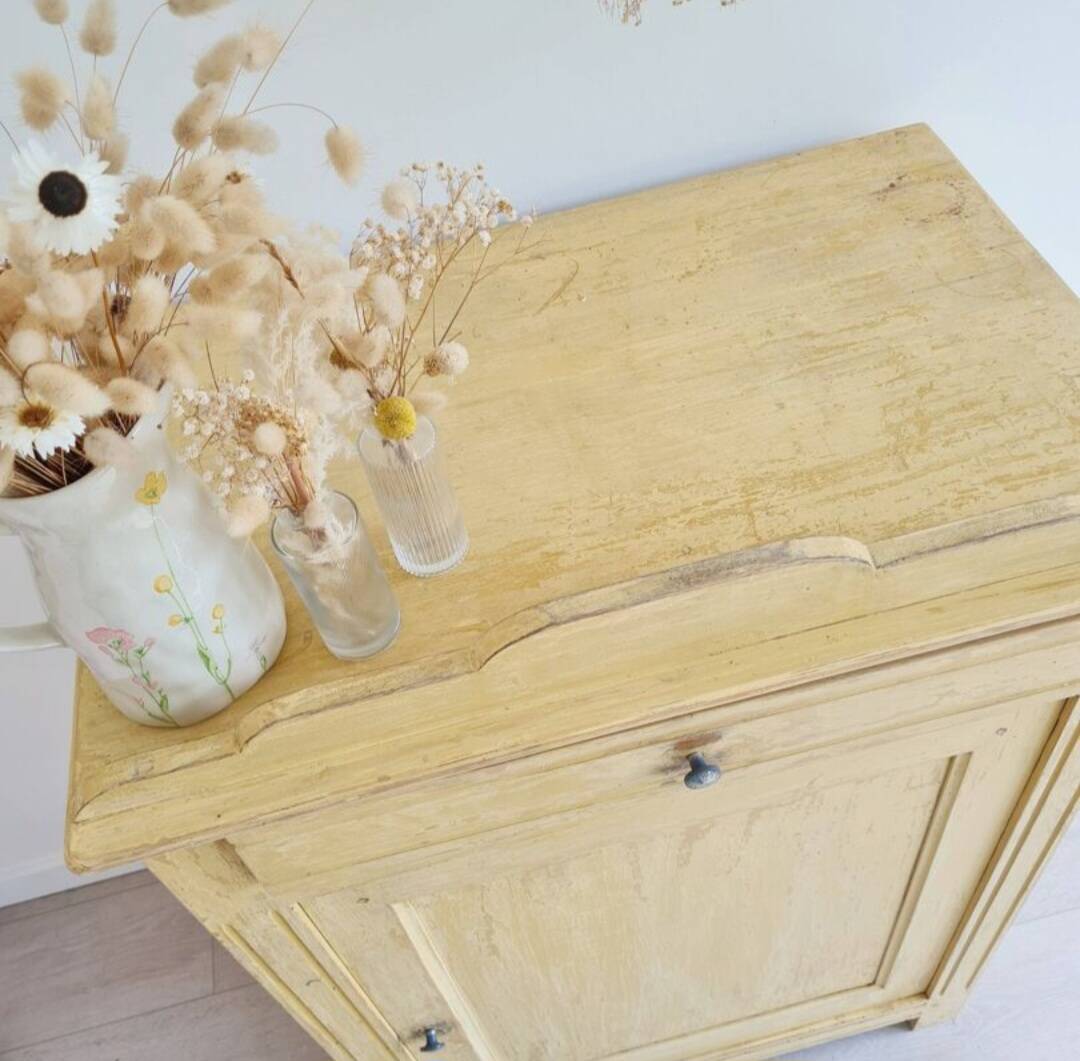 Yellow wooden Parisian sideboard