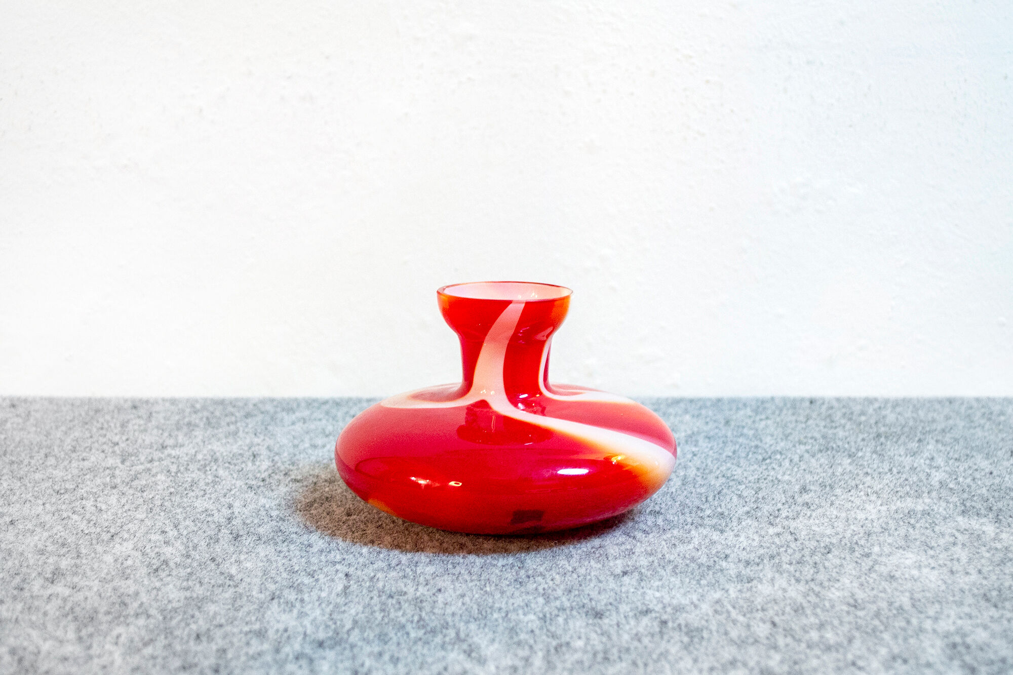 Italian Murano glass vase by Carlo Moretti 1960s