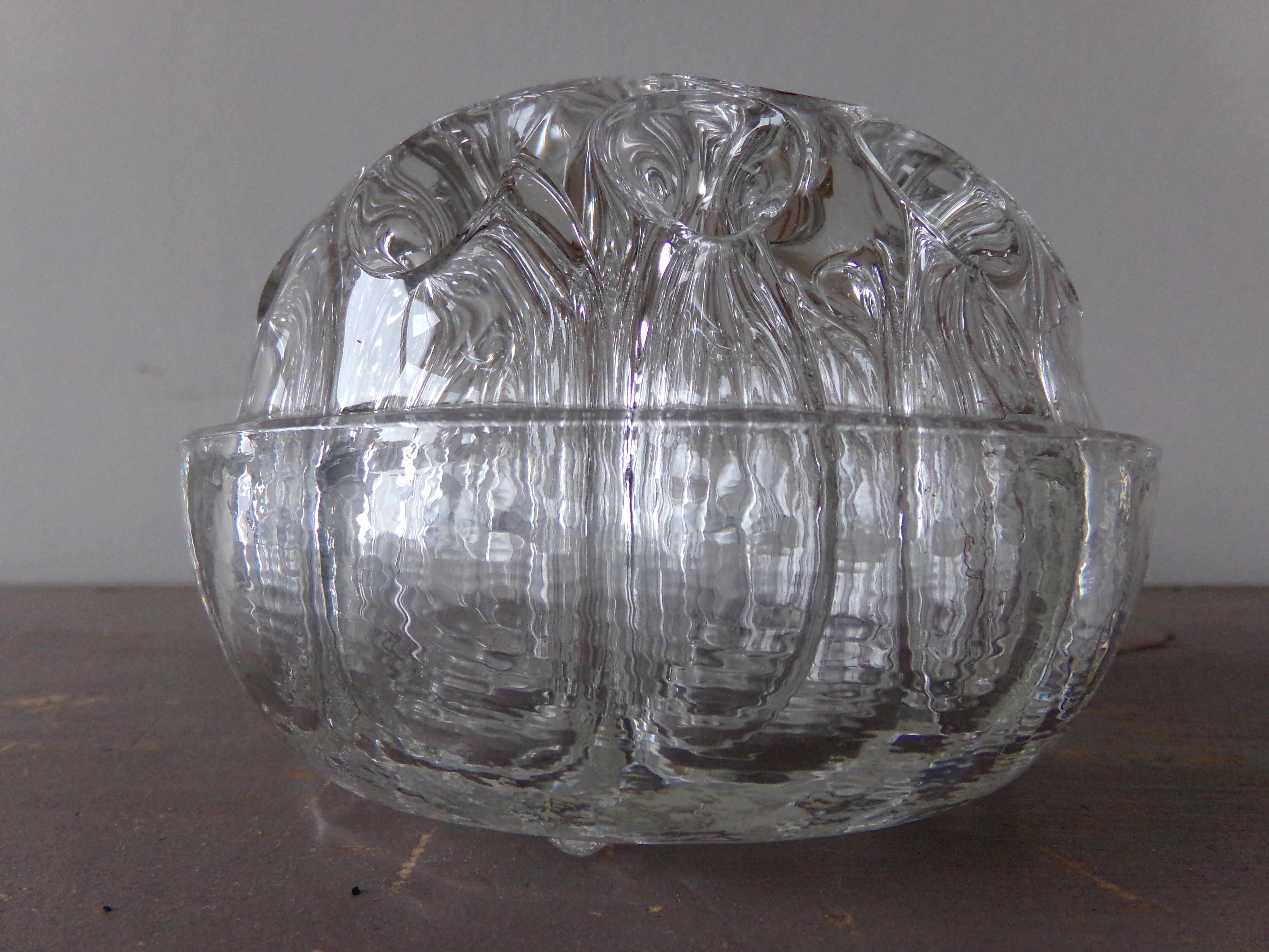 Pique-fleurs ancien en verre