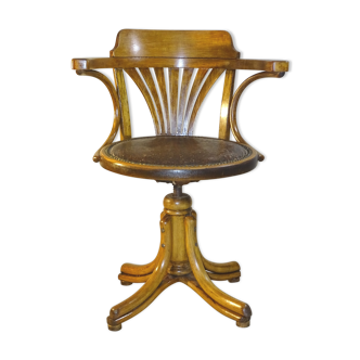 1930 wooden-curved office chair