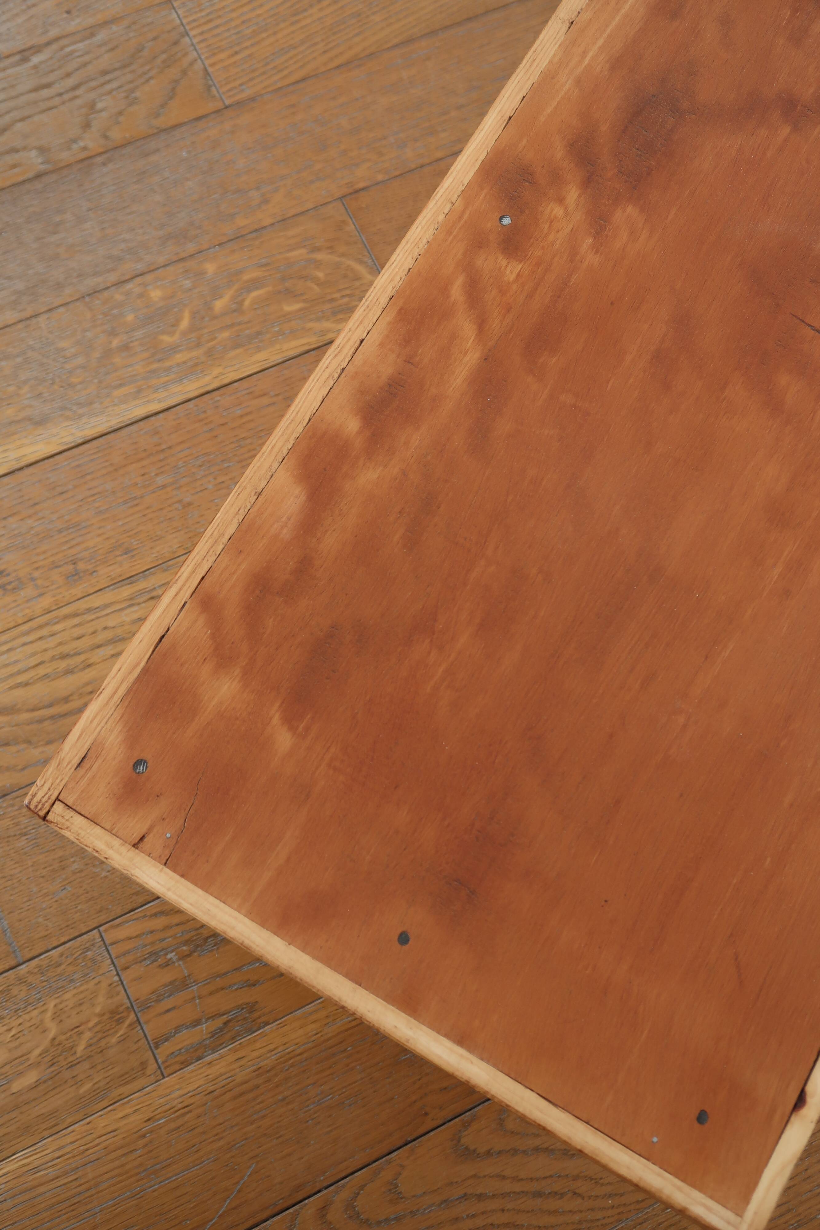 Scandinavian low bench