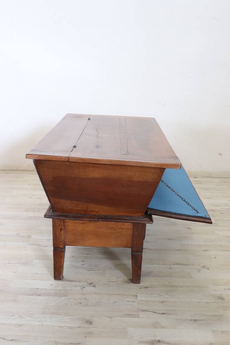 Antique sideboard in solid walnut, Italy 19th century