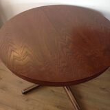 Table scandinave en orme ronde par Lb