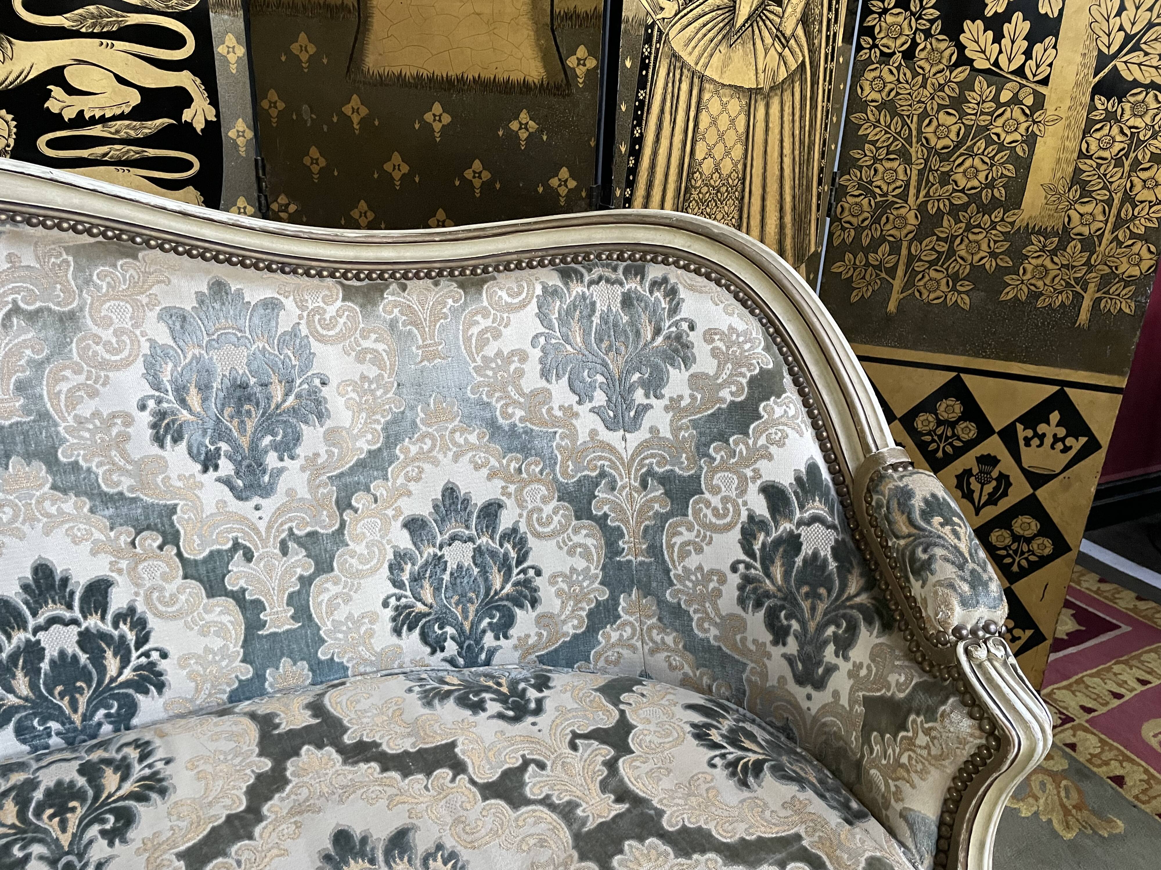 Louis XV style basket sofa