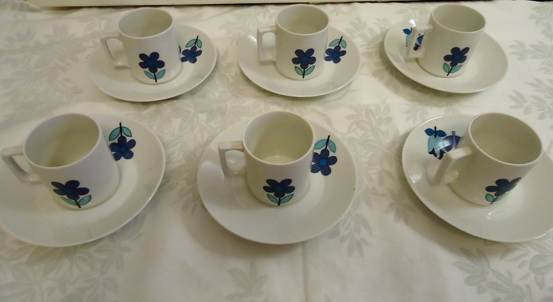 Set of 6 cups and 6 saucers vintage Louis lourioux