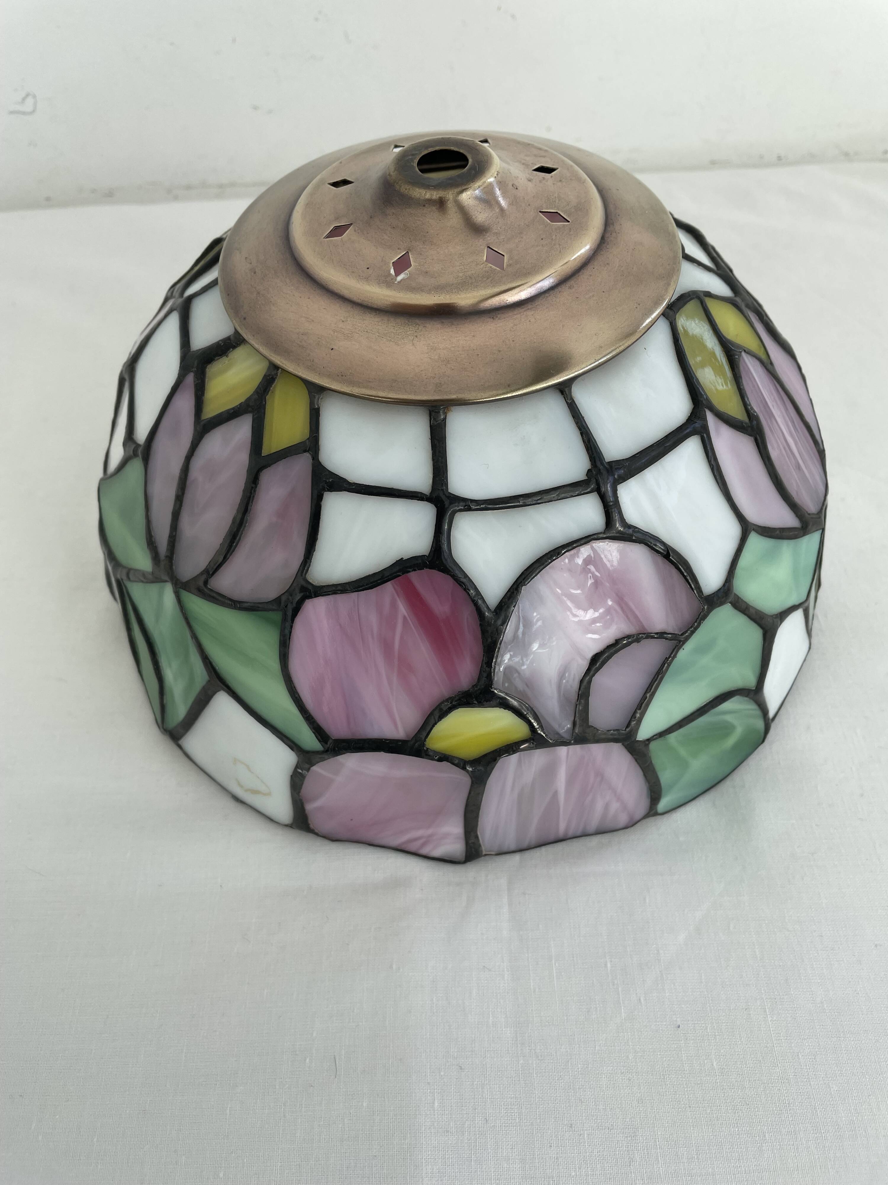 Tiffany style table lamp, stained glass lampshade, silver metal base, Art Nouveau style