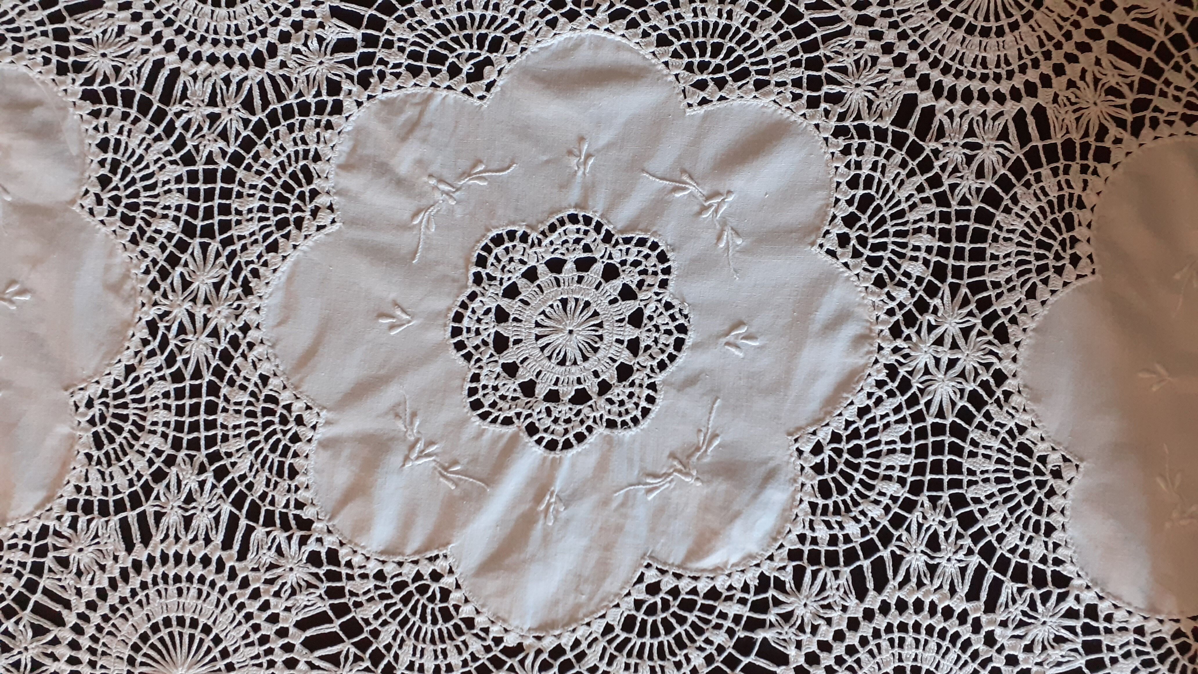 Rectangular tablecloth and towels