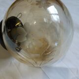 2 suspensions globe boule en verre soufflé ciselé ambré