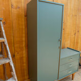 Asymmetrical cabinet