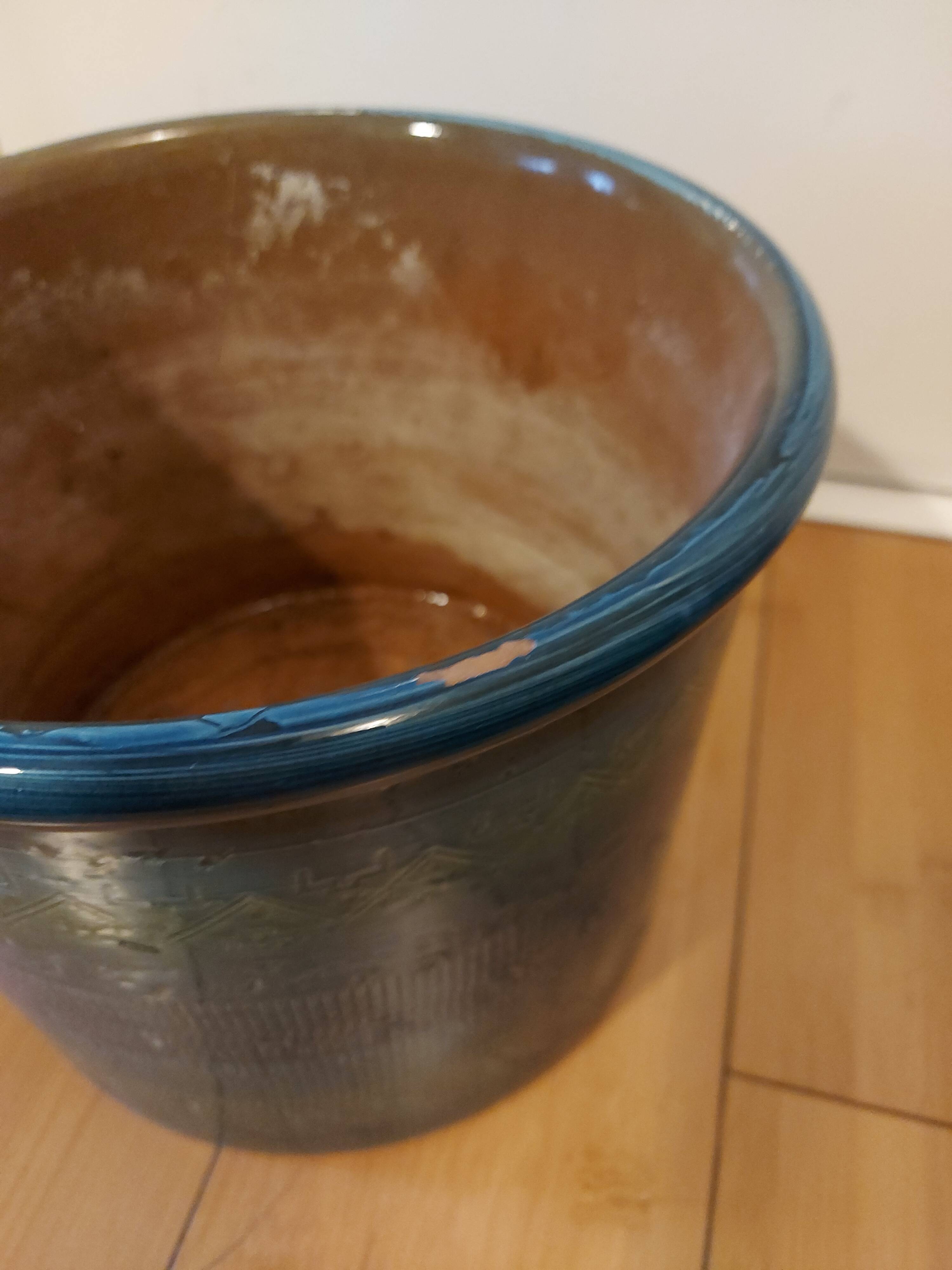 Bitossi ceramic pot cache