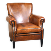 Correct and comfortable sheep leather armchair/armchair with a beautiful finish