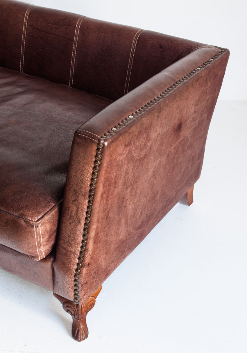 Vintage leather sofa. Edited by Mantellassi. Italy, 90s