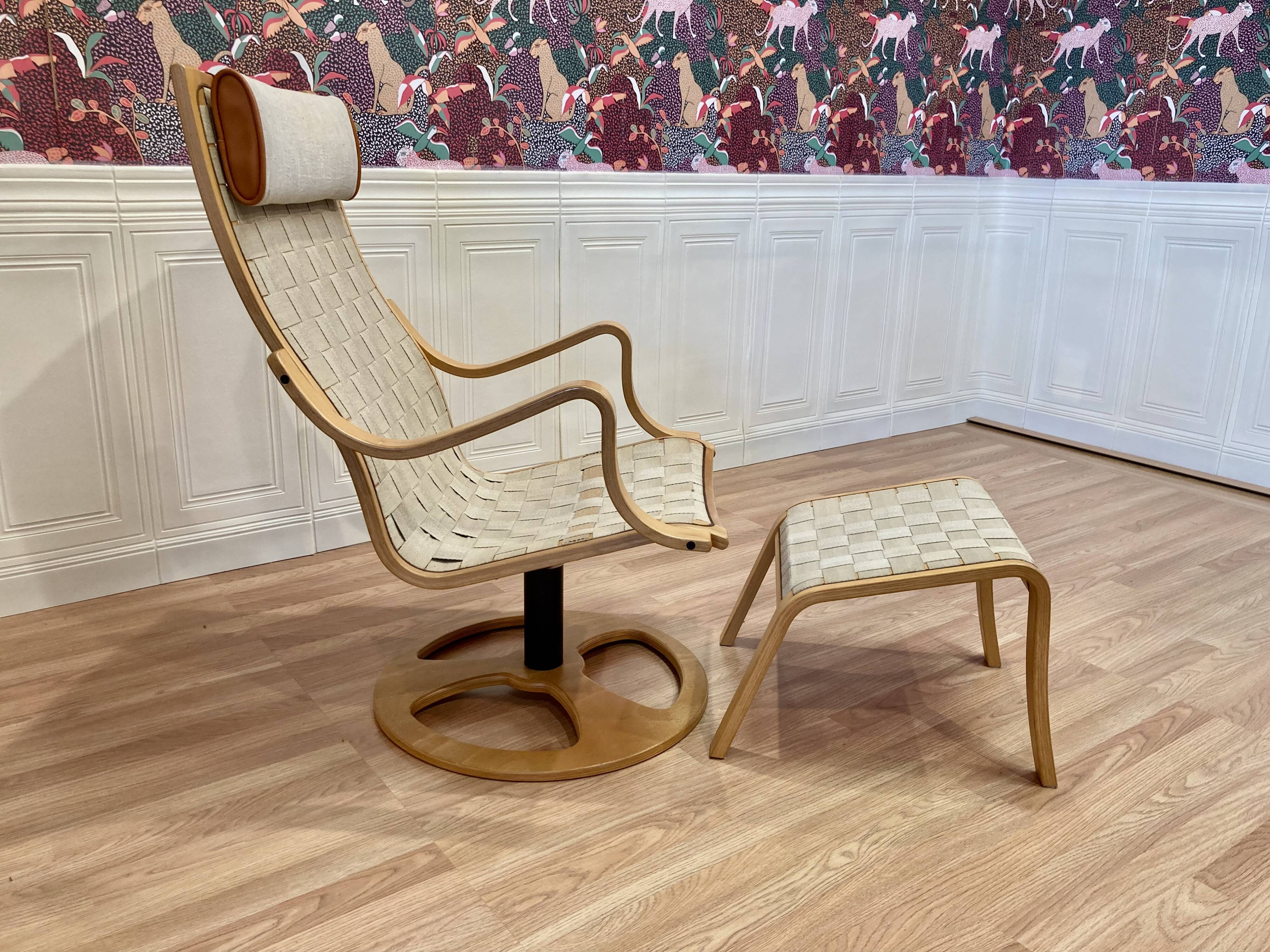 FAUTEUIL ET SON OTTOMAN "DESIGN SCANDINAVE".