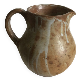 Sandstone pitcher