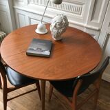 Vintage table with central extension