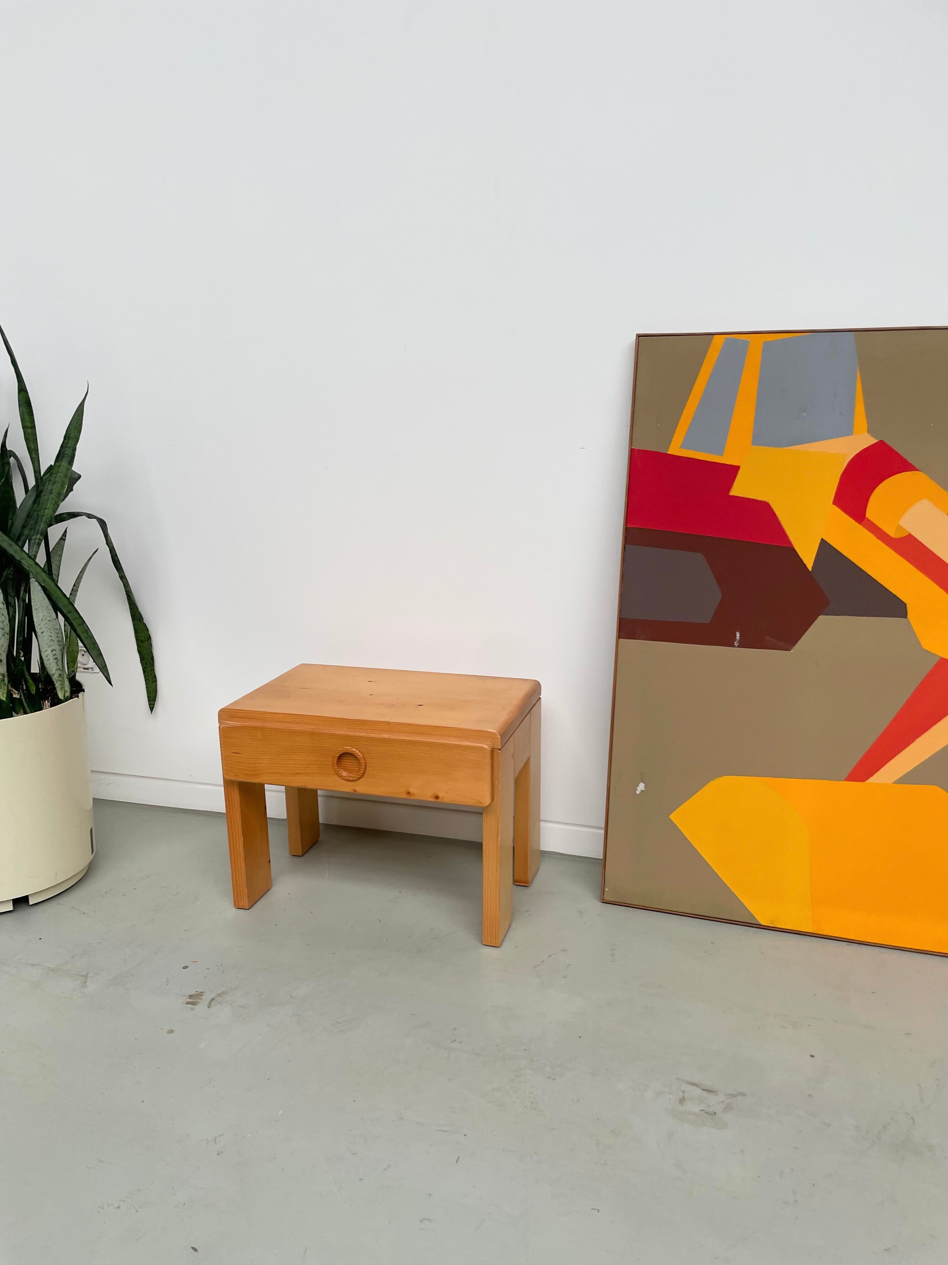 Bedside table in pine