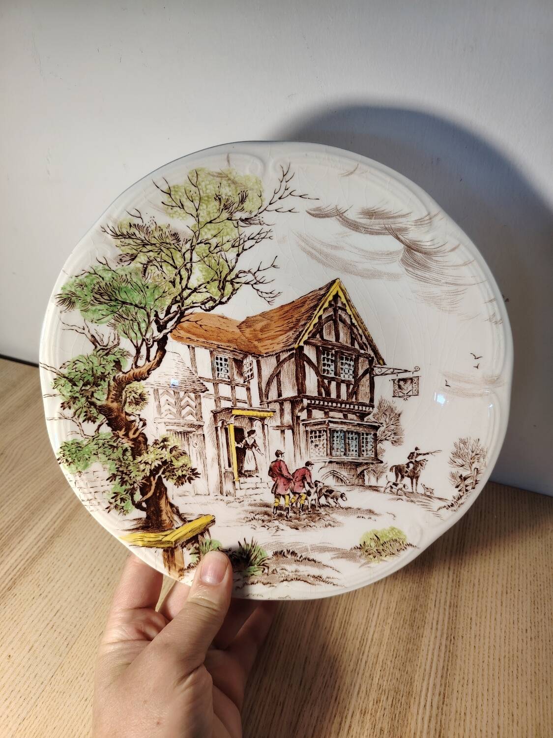 Gien Ludlow plate, hunting scene