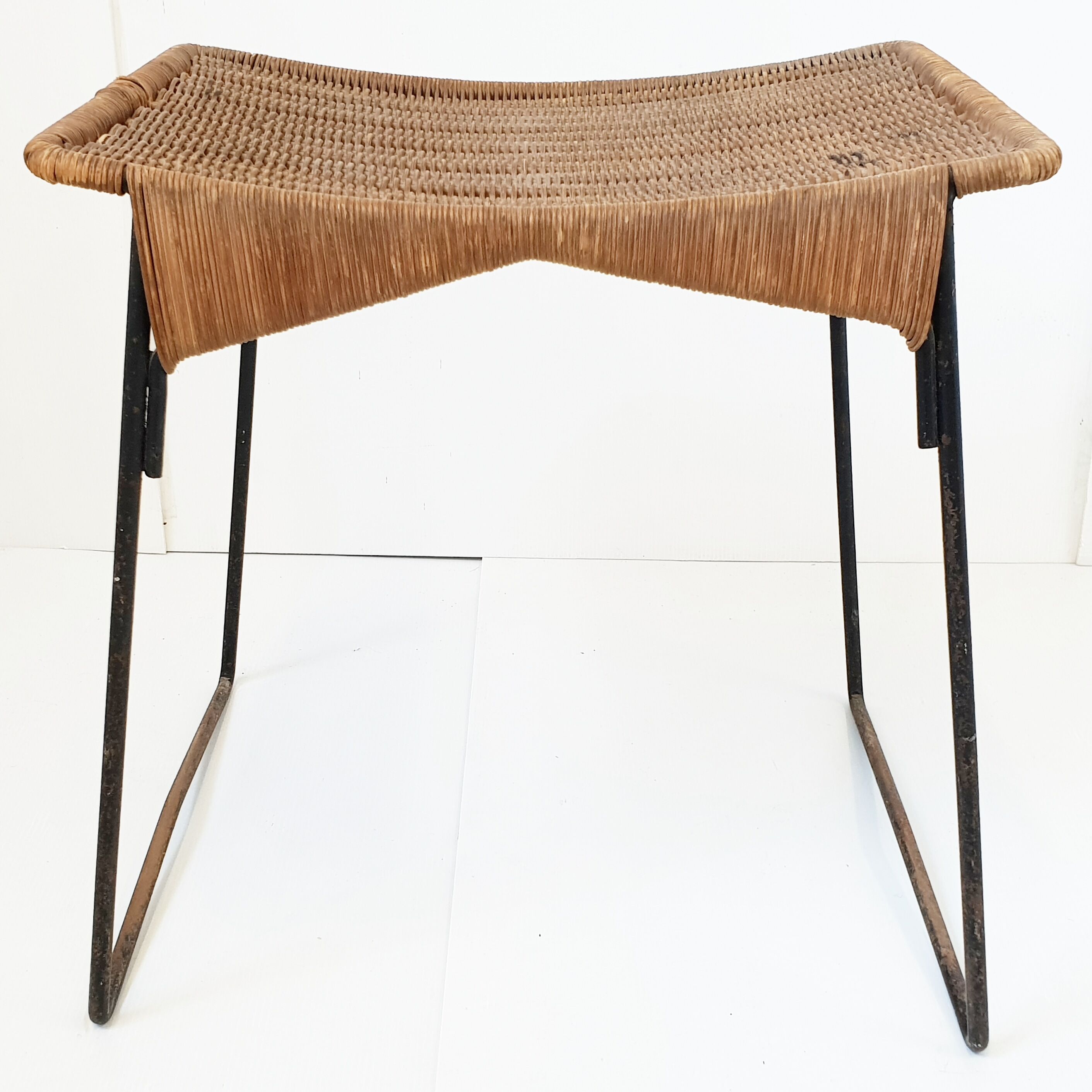 Raoul Guys stool for Airborne 1950