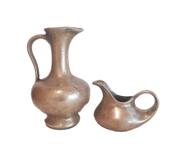 Lot de 2 pichets en bronze